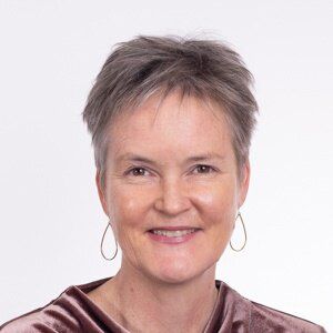 Image for Carolyn Wallace headshot